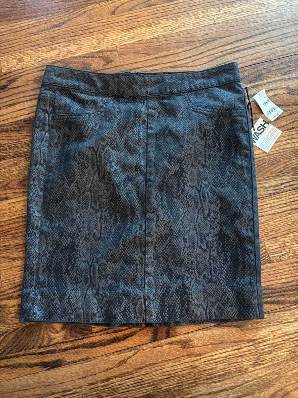 NEW Vintage GAP 1969 Snake-Print Black Mini Skirt